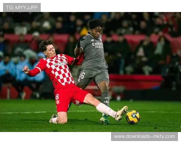 皇马凭国家德比胜利领跑西甲,赫罗纳暂时垫底